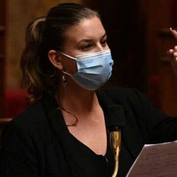 La députée La France insoumise Mathilde Panot pointe des responsabilités de Veolia, maison mère de Générale des eaux, dans la vétusté des réseaux d'eau en Guadeloupe. La députée La France insoumise Mathilde Panot pointe des responsabilités de Veolia, maison mère de Générale des eaux, dans la vétusté des réseaux d'eau en Guadeloupe.