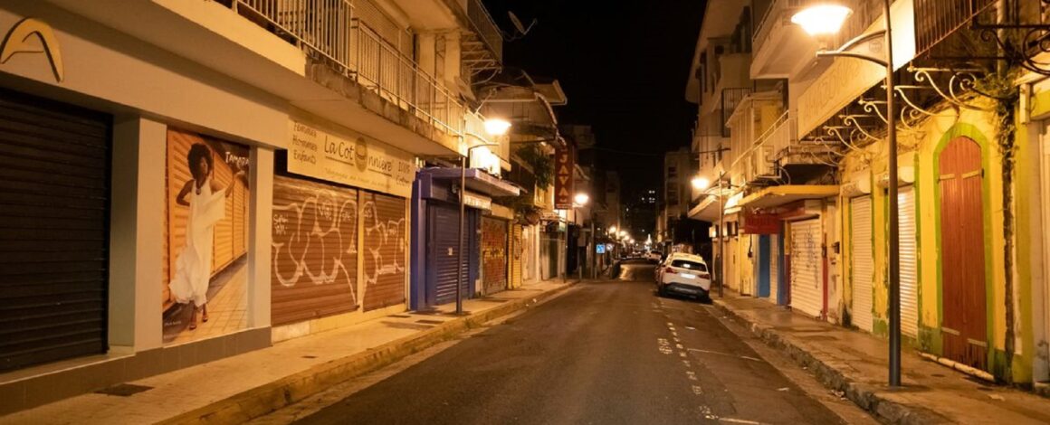 couvre-feu en Guadeloupe le 5 août 2021 couvre-feu en Guadeloupe le 5 août 2021