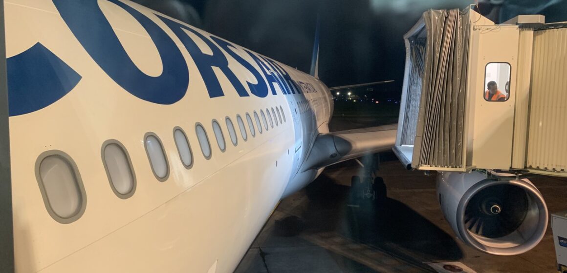Arrivée vol corsair aéroport Guadeloupe pôle Caraïbes Arrivée vol corsair aéroport Guadeloupe pôle Caraïbes