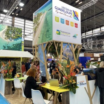Le pavillon du Comité du tourisme des îles de Guadeloupe à Top Resa, salon international du tourisme du 3 au 5 octobre à Paris. Photo : Top résa Les magistrats financiers accablent un comité du tourisme mal géré, qui distribue trop d’argent à Jet blue, aux salariés, à Yoann Paulin