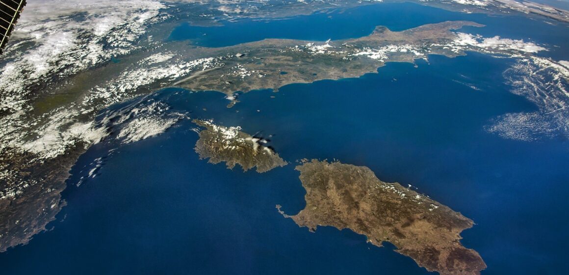 Le sud de la France, la Corse, la Sardaigne et l'Italie vue de l' International Space Station par luca Parmitano en août 2019 Photo eol jsc NASA Le sud de la France, la Corse, la Sardaigne et l'Italie vue de l' International Space Station par luca Parmitano en août 2019 Photo eol jsc NASA