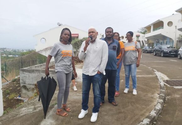Éric Coriolan, tête de liste de Sentinelles Guadeloupe aux régionales, en campagne en juin 2021. Photo : Sentinelles Guadeloupe
