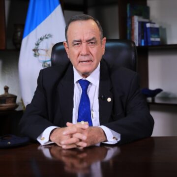Alejandro Giammattei en mars 2022