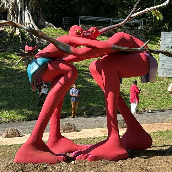 Vernissage le 17 février 2024 de L'Accolade, oeuvre de Ronald Cyrille, visible jusqu'à mai aux Monts Caraïbes à Gourbeyre. Photo : FB Ronald Cyrille