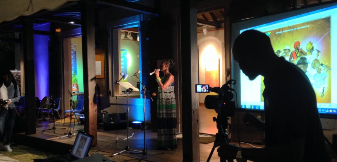 Image d’archive. Vendredi 27 septembre 2013 19h Fort Fleur d'Epée, Le Gosier. Marie-Line Dahomay présente Palé pou sonjé, l'action de la Médiathèque Caraïbe autour de son fonds de collecte sur la mémoire orale de la musique traditionnelle de la Guadeloupe. Photo : FB La Médiathèque Caraïbe - Laméca Image d’archive. Vendredi 27 septembre 2013 19h Fort Fleur d'Epée, Le Gosier. Marie-Line Dahomay présente Palé pou sonjé, l'action de la Médiathèque Caraïbe autour de son fonds de collecte sur la mémoire orale de la musique traditionnelle de la Guadeloupe. Photo : FB La Médiathèque Caraïbe - Laméca