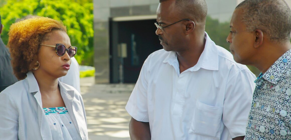 De gauche à droite : Laurella Yassap-Rinçon (directrice du Mémorial acte de 2019 à 2023), Ary Chalus (président du conseil d’administration du Macte depuis septembre 2021), Georges Brédent (président du Macte de 2019 à 2021), au Mémorial acte en novembre 2019. Photo : FB Mémorial acte De gauche à droite : Laurella Yassap-Rinçon (directrice du Mémorial acte de 2019 à 2023), Ary Chalus (président du conseil d’administration du Macte depuis septembre 2021), Georges Brédent (président du Macte de 2019 à 2021), au Mémorial acte en novembre 2019. Photo : FB Mémorial acte