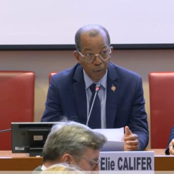 Mercredi 14 février 2024, la commission des affaires sociales de l’Assemblée nationale examine la proposition de loi visant à reconnaître la responsabilité de l’État et à indemniser les victimes du chlordécone dont le rapporteur est le député Guadeloupe Élie Califer. Mercredi 14 février 2024, la commission des affaires sociales de l’Assemblée nationale examine la proposition de loi visant à reconnaître la responsabilité de l’État et à indemniser les victimes du chlordécone dont le rapporteur est le député Guadeloupe Élie Califer.