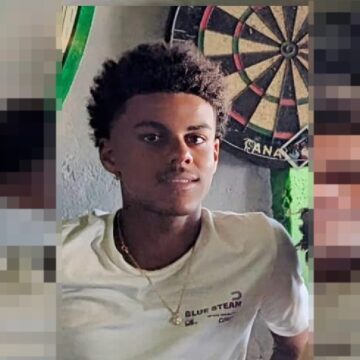 Adrien Weladji-Chebahi est lycéen-athlète en classe de terminale aux Abymes. A 18 ans révolus, et à quelques jours des épreuves du baccalauréat, il se prépare également à une autre grande première : voter aux élections européennes Adrien Weladji-Chebahi est lycéen-athlète en classe de terminale aux Abymes. A 18 ans révolus, et à quelques jours des épreuves du baccalauréat, il se prépare également à une autre grande première : voter aux élections européennes