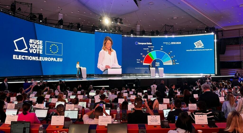 Un millier de journalistes étaient présents dimanche 9 juin au Parlement européen à Bruxelles pour suivre l’annonce des résultats au niveau européen - Crédits : Hugo Palacin / Toute l’Europe Un millier de journalistes étaient présents dimanche 9 juin au Parlement européen à Bruxelles pour suivre l’annonce des résultats au niveau européen - Crédits : Hugo Palacin / Toute l’Europe