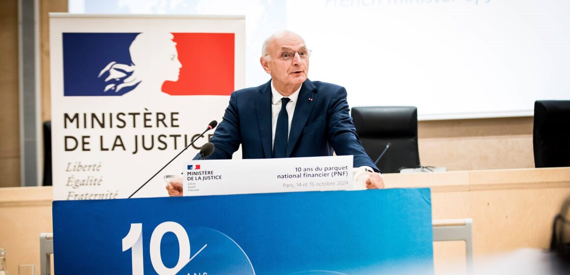 Didier Migaud, garde des Sceaux, ministre de la Justice, est venu clôturer par un discours le colloque pour les 10 ans du parquet national financier ce mardi 15 octobre 2024 à Paris. Photo : Chang Martin / Sipa Didier Migaud, garde des Sceaux, ministre de la Justice, est venu clôturer par un discours le colloque pour les 10 ans du parquet national financier ce mardi 15 octobre 2024 à Paris. Photo : Chang Martin / Sipa