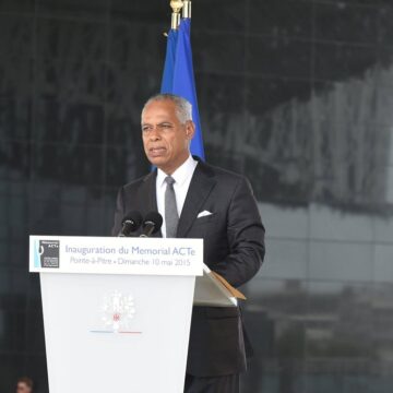 Archive. Victorin Lurel, alors président de Région, lors de la cérémonie d'inauguration du Mémorial acte à Pointe-à-Pitre le 10 mai 2015. Photo FB : Région Guadeloupe Archive. Victorin Lurel, alors président de Région, lors de la cérémonie d'inauguration du Mémorial acte à Pointe-à-Pitre le 10 mai 2015. Photo FB : Région Guadeloupe