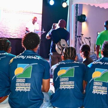 Au Mémorial Acte, vendredi 21 novembre, le président de Région Ary Chalus a officiellement lancé le compte à rebours de la prochaine Route du Rhum Destination Guadeloupe Au Mémorial Acte, vendredi 21 novembre, le président de Région Ary Chalus a officiellement lancé le compte à rebours de la prochaine Route du Rhum Destination Guadeloupe