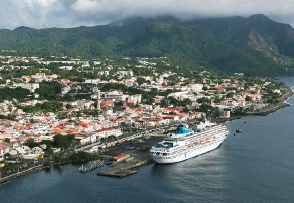 La saison des croisières 2025/2026 a commencé le 8 novembre en Guadeloupe. La saison des croisières 2025/2026 a commencé le 8 novembre en Guadeloupe.