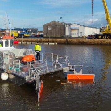 Image d'illustration du bateau amphibie collecteur d’algues Multi Cleaner 100, du constructeur breton Efinor sea cleaner. Photo : Efinor sea cleaner Image d'illustration du bateau amphibie collecteur d’algues Multi Cleaner 100, du constructeur breton Efinor sea cleaner. Photo : Efinor sea cleaner