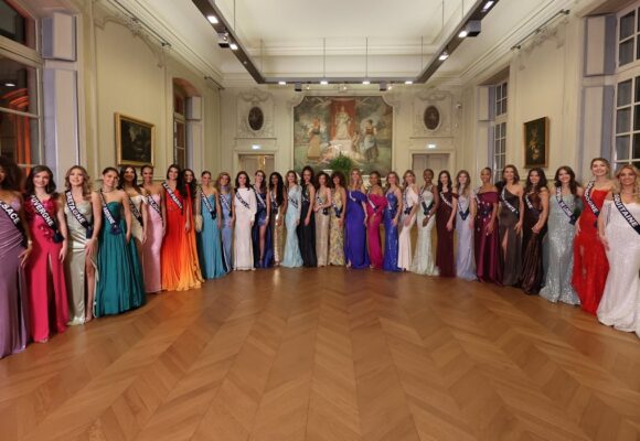 Photo des candidates qui illustre l’annonce de la diffusion de Miss France 2026, samedi 6 décembre sur TF1. Photo : Miss France Photo des candidates qui illustre l’annonce de la diffusion de Miss France 2026, samedi 6 décembre sur TF1. Photo : Miss France